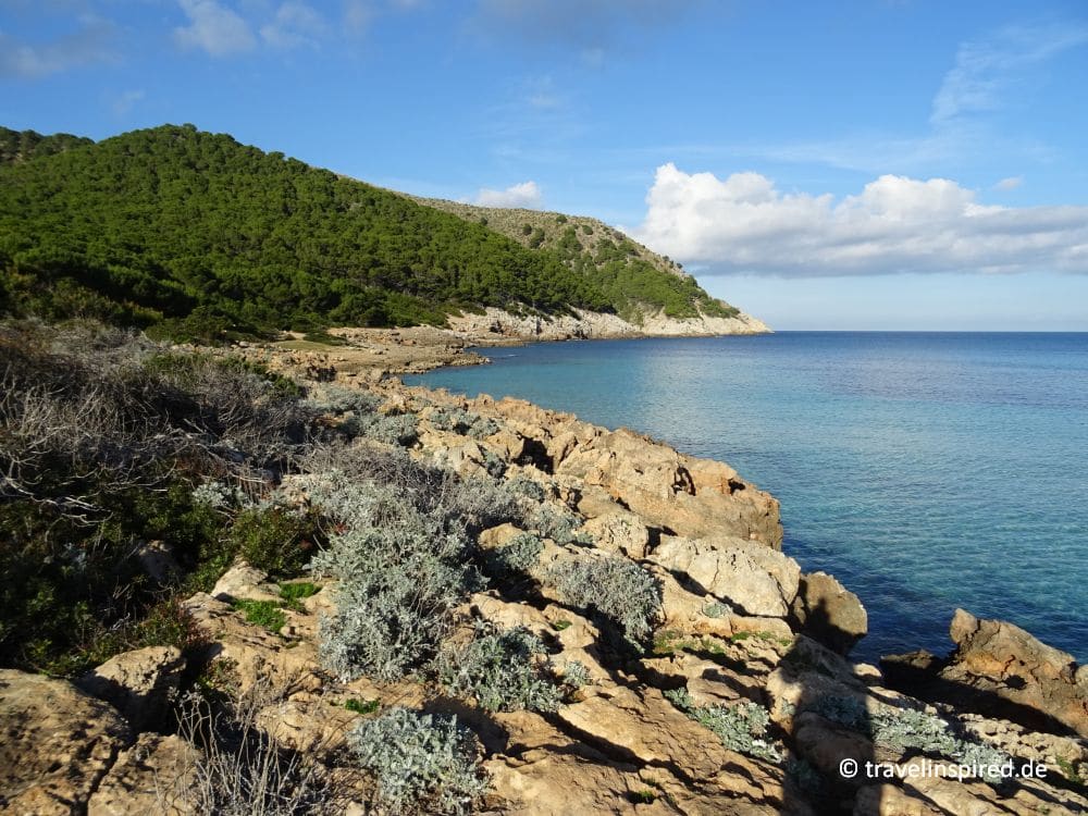 Schöne Bucht Cala Moltó, Reisebericht Mallorca Osten mit Sehenswürdigkeiten und Ausflugszielen, Küstenwanderung Nordosten