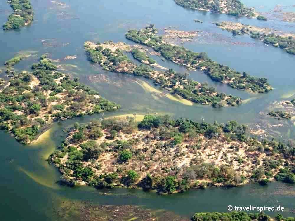 Blick auf den breiten Sambesi, Rundflug Victoriafälle,Helicopter Flug Simbabwe