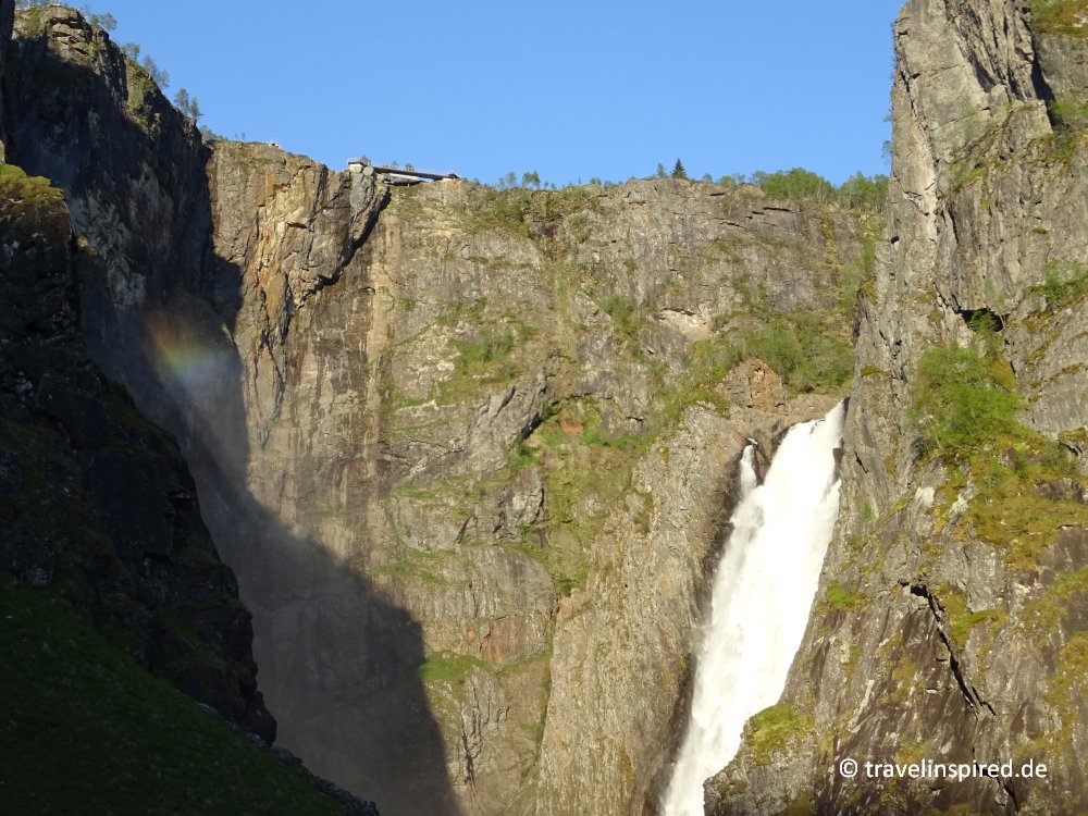 Voringsfossen, Aussichtsplattform, Regenbogen, Voringsfossen Wanderung in Südnorwegen, Norwegen wandern, Hardangerfjord Wasserfall
