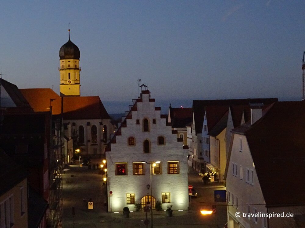Blick aus dem Turm auf das Ballenhaus und die Altstadt von Schongau, Stadtführung Schongau Henkerstochter, Sehenswürdigkeiten Pfaffenwinkel