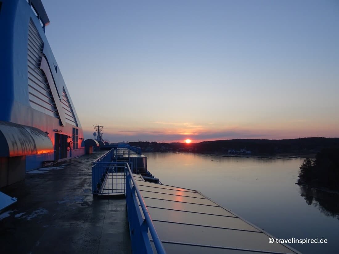 Sonnenaufgang über Turku von Bord der Tallink Silja Galaxy, Autofähre, Anreise Alandinseln