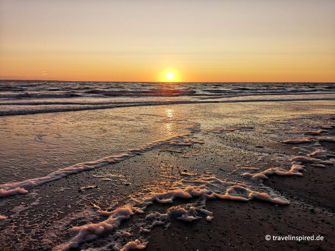 Strandspaziergang zum Sonnenuntergang, Norderney Tipps und Ausflugsziele Erfahrungsbericht Urlaub an der Nordsee