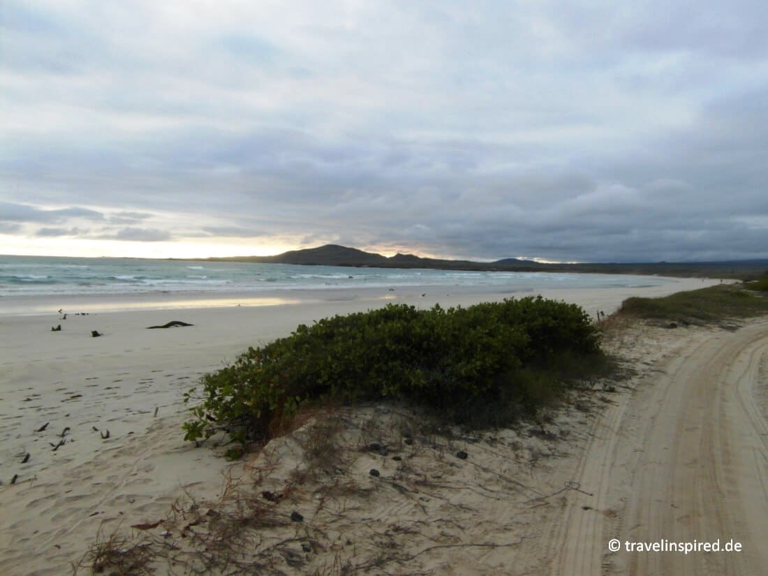 Sonnenuntergang am Strand von Puerto Villamil, Isabela Reisebericht für Individualtouristen, Galapagosinseln Ecuador
