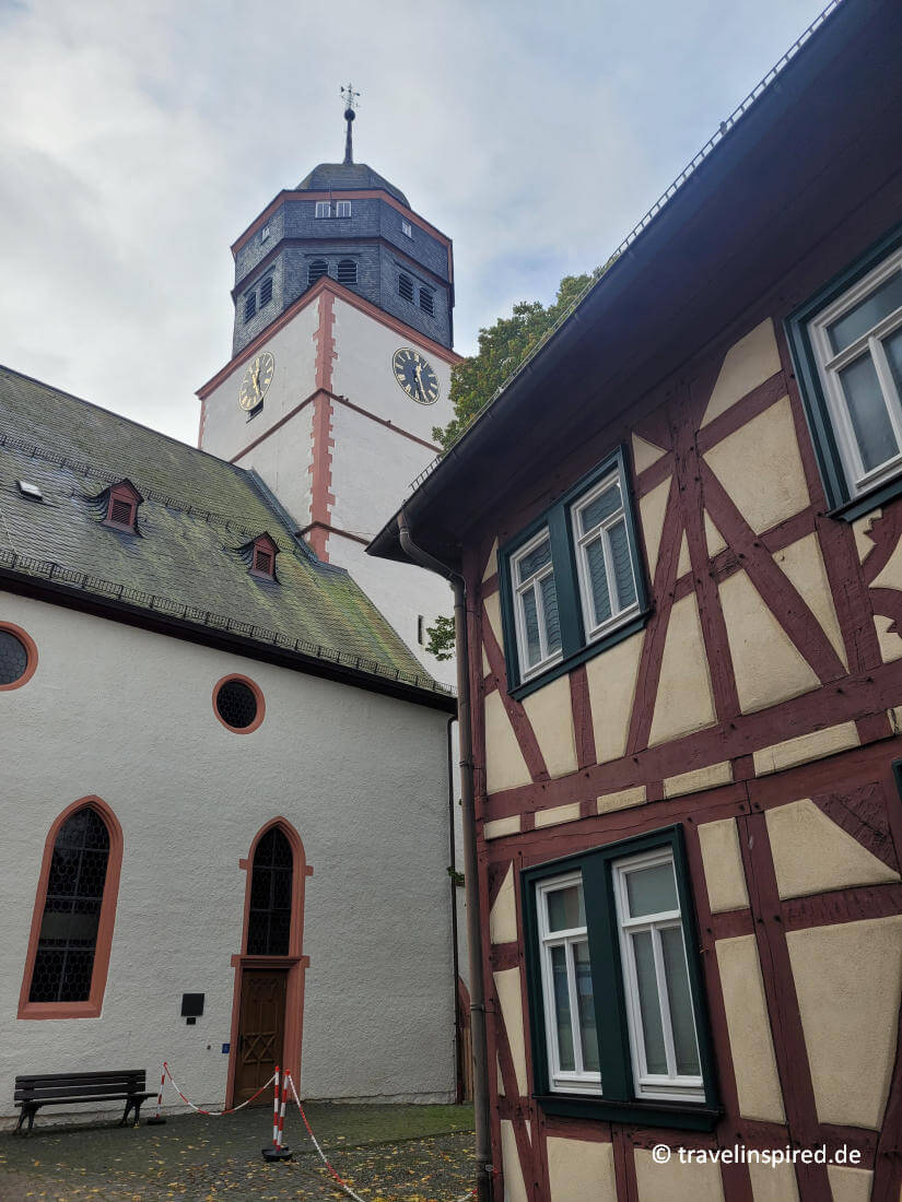 Usingen Sehenswürdigkeiten: Laurentiuskirche und Fachwerk