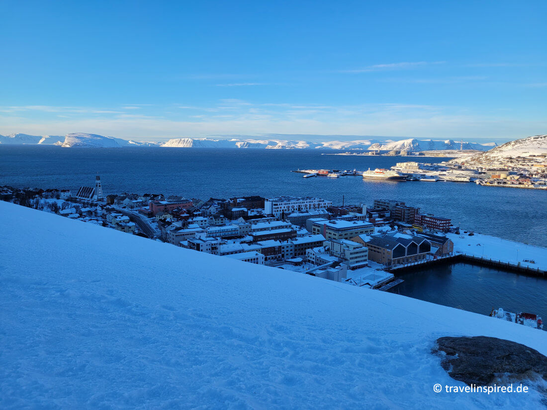 Aussicht auf Hammerfest, Postschiffroute Südgehend Kirkenes Bergen