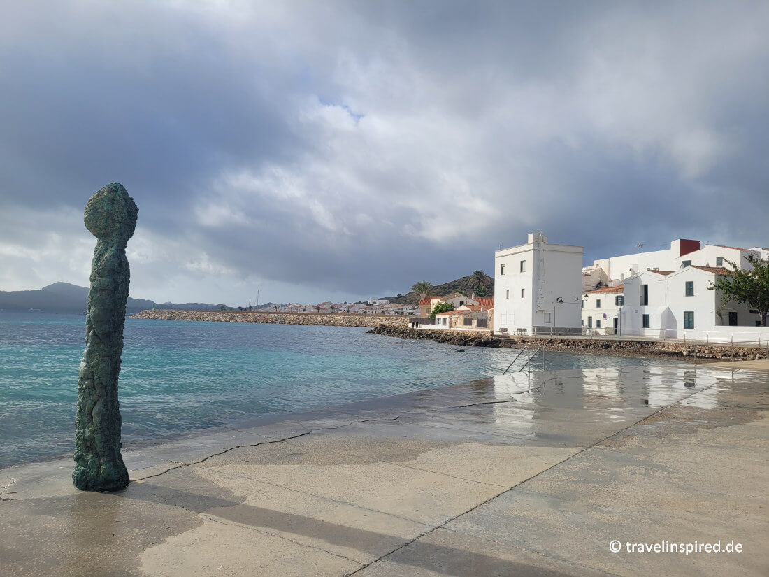 Hafenpromenade Fornells